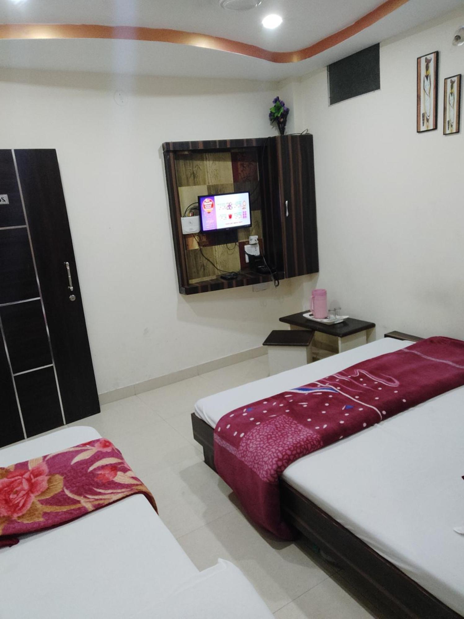 Hotel Vrandavan Palace Near Mahakal Temple اوجاين المظهر الخارجي الصورة