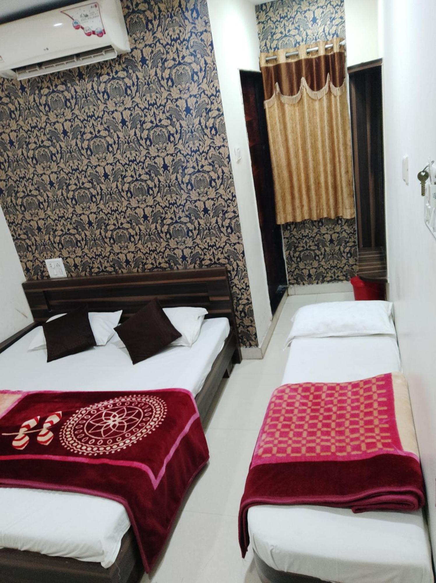 Hotel Vrandavan Palace Near Mahakal Temple اوجاين المظهر الخارجي الصورة