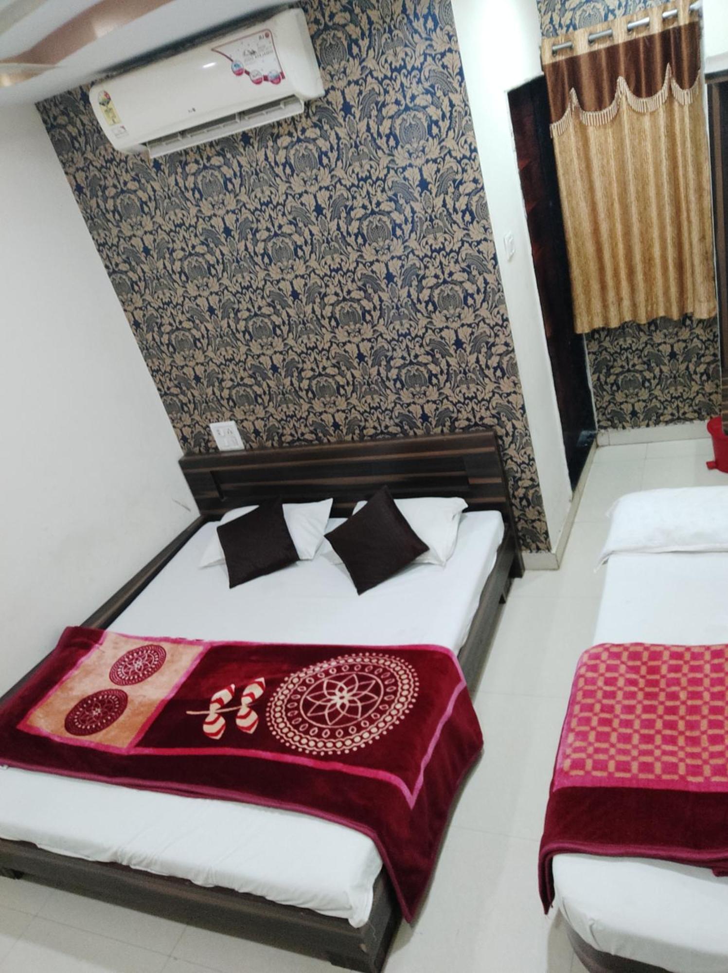 Hotel Vrandavan Palace Near Mahakal Temple اوجاين المظهر الخارجي الصورة