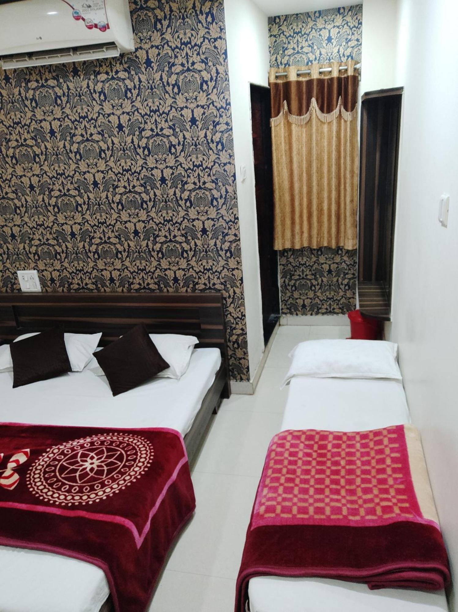 Hotel Vrandavan Palace Near Mahakal Temple اوجاين المظهر الخارجي الصورة