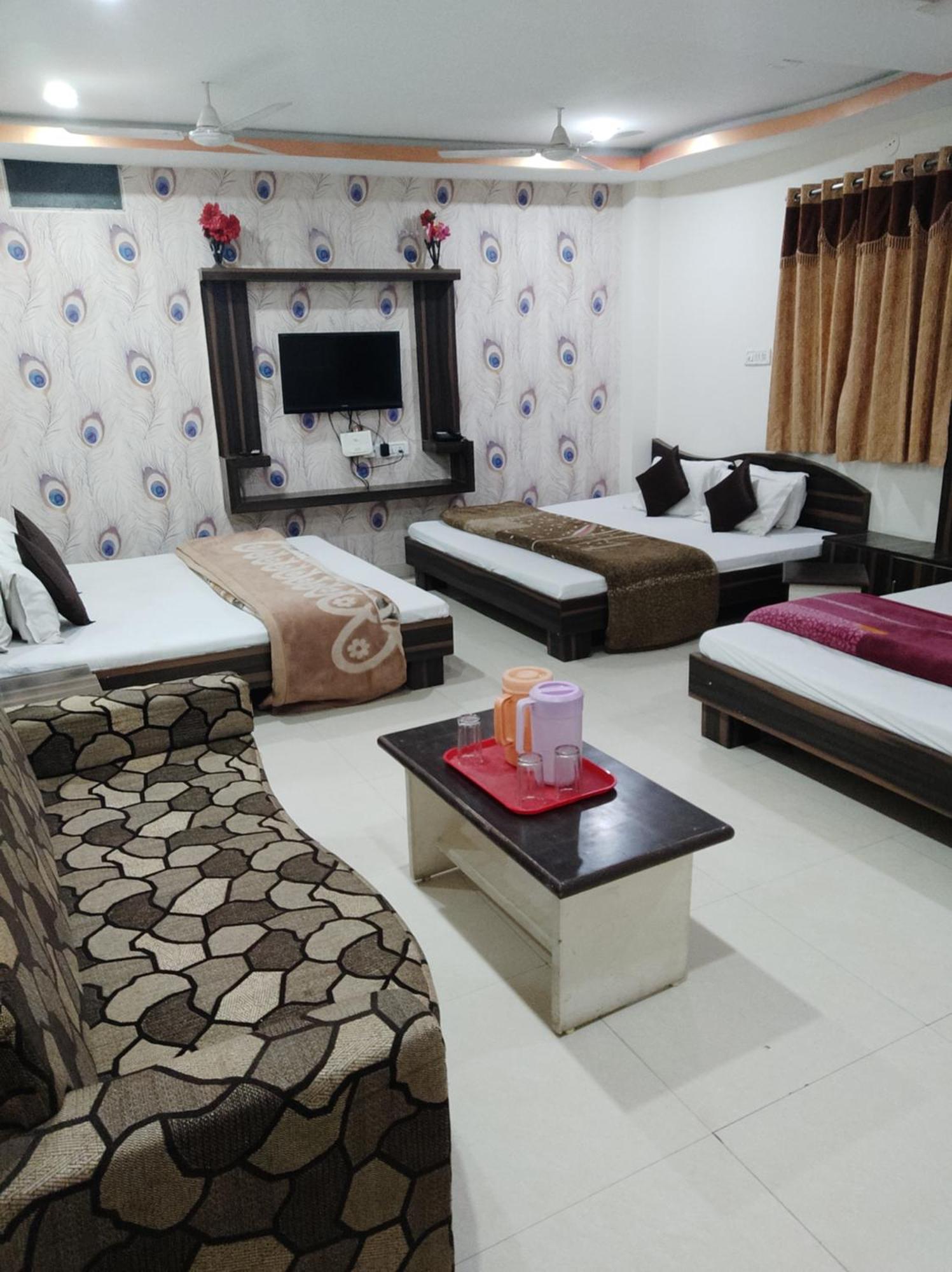 Hotel Vrandavan Palace Near Mahakal Temple اوجاين المظهر الخارجي الصورة