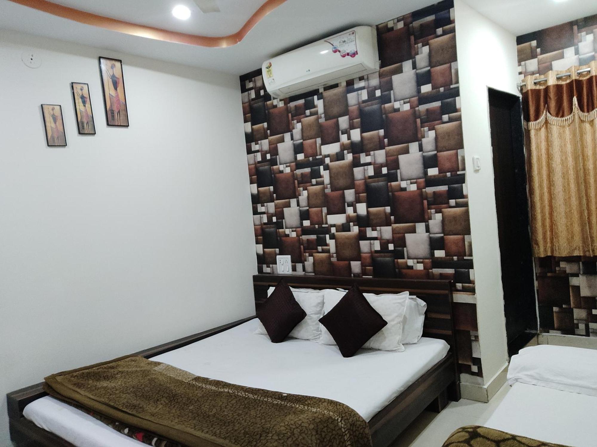 Hotel Vrandavan Palace Near Mahakal Temple اوجاين المظهر الخارجي الصورة