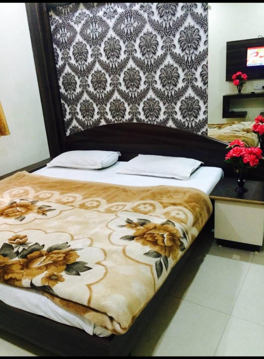 Hotel Vrandavan Palace Near Mahakal Temple اوجاين المظهر الخارجي الصورة