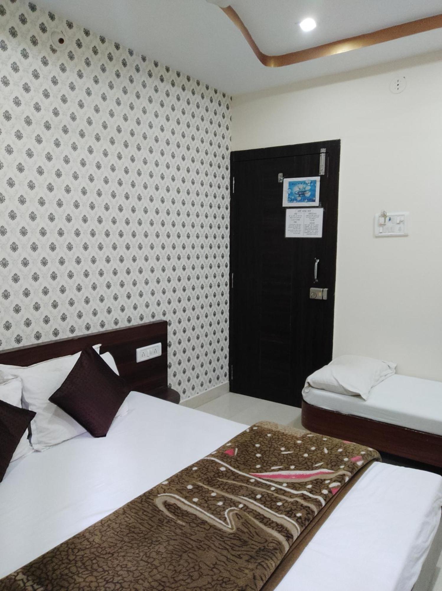 Hotel Vrandavan Palace Near Mahakal Temple اوجاين المظهر الخارجي الصورة